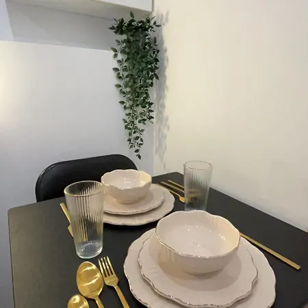 Le Nid Des Carmes Apartment *